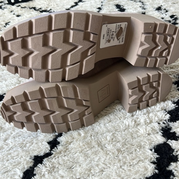 🛍️NWT DV Dolce Vita Tobias Desert Suede Platform/heeled boots 11 sand suede - Picture 9 of 10